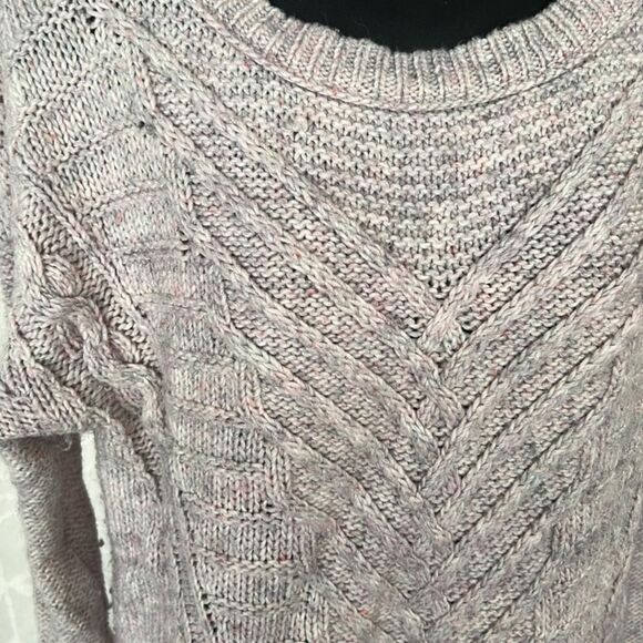 American Eagle Outfitters Lavender Wool Silk Blend Knit Sweater - Picture 2 of 7